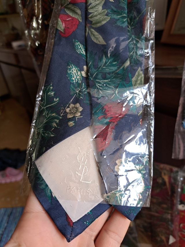 8 Corbatas - Variadas 15€ la unidad