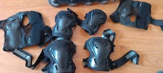 Patines Oxelo 36-38, con protecciones y bolsa 