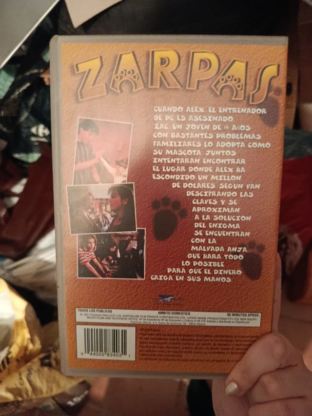 VHS Zarpas: ¡Comedia familiar!