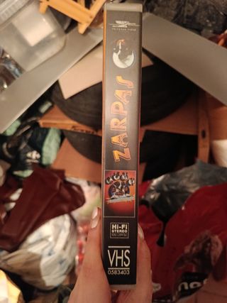 VHS Zarpas: ¡Comedia familiar!