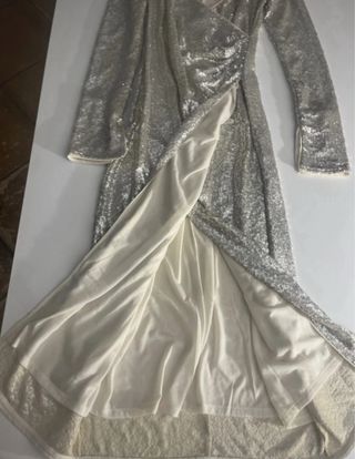 Vestido lentejuelas plata H&M
web 59.90€
