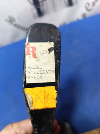 Pedal acelerador Seat 850