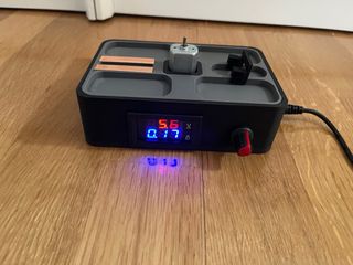 Rodador regulable para coches de slot