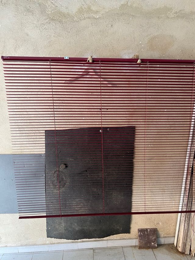 Persiana aluminio oscura