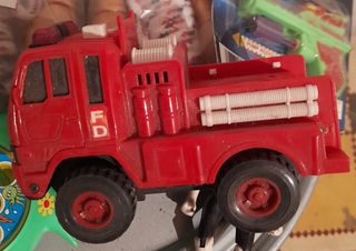 Un sacco di vecchi giocattoli