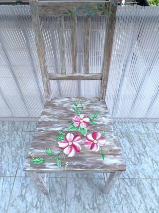 Silla vintage pintada a mano