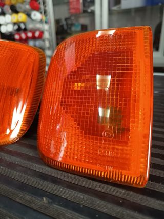 Pilotos intermitentes delantero izq y der Ford 84