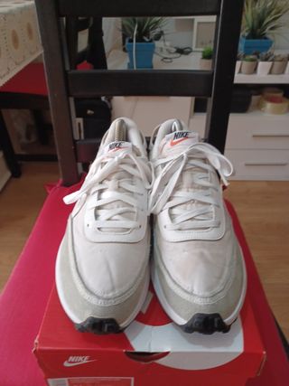 Zapatillas Nike - Beige/Blanco