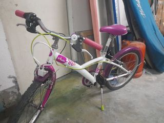 Bicicleta niña Btwin 16" blanca Regalo ruedines.
