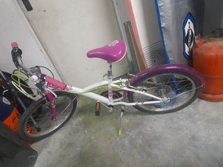 Bicicleta niña Btwin 16" blanca Regalo ruedines.