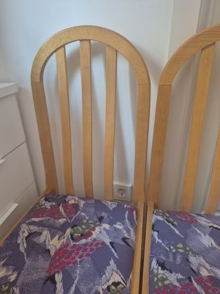 2 sedie in legno massello - Sedute in tessuto