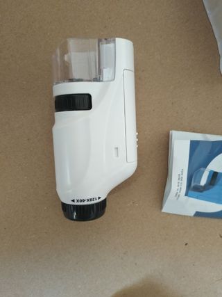 Microscopio óptico portátil