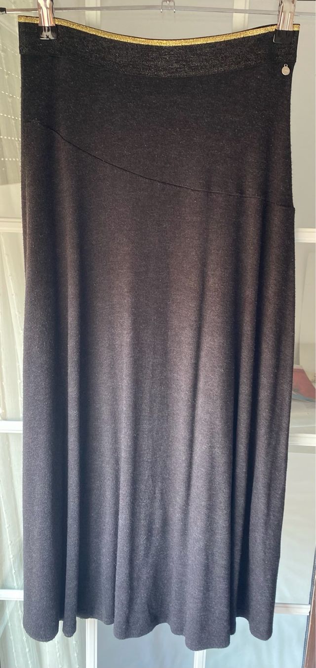 Falda Yerse negra larga