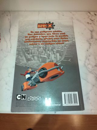 Lote 2 Cómics Generator Rex. En perfecto estado.