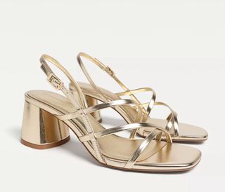 Sandalias Stradivarius doradas
