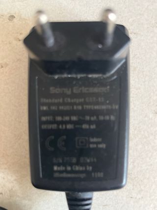 Cargador Sony Ericsson CST-13 para S700i