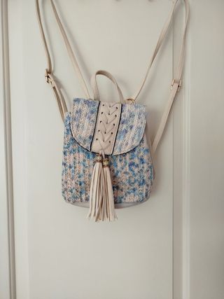 Mochila pequeña boho con flecos- estilo juvenil