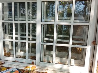 Ventana blanca de cristal