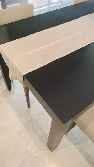 Mesa comedor 75€  4 sillas por 80€