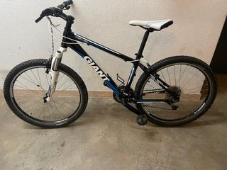 Bicicleta giant revel