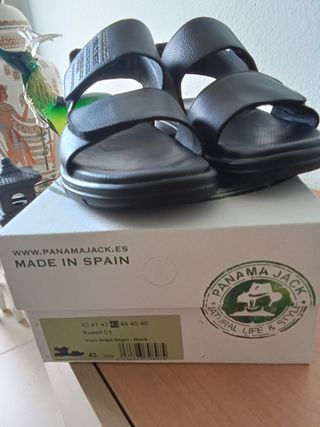 Sandalias Panama Jack Piel 43
Modelo Russell C1