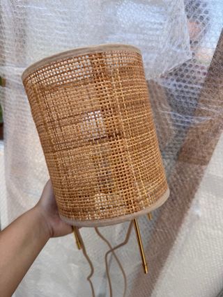 Lámpara mimbre dorada - sobremesa