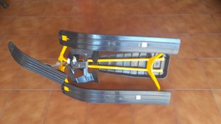 Trineo infantil de hierro