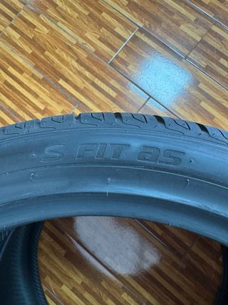 Neumáticos 235/40R19 - 2 unid. NUEVOS