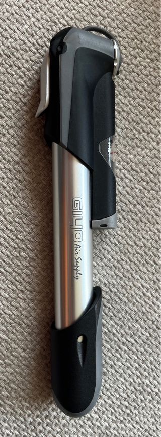Bomba bici Giyo GP-06A telescópica