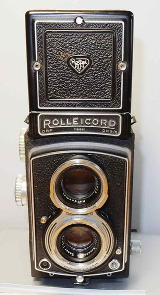 1630-Cámara ROLLEICORD III -Xenar 3.5/75 mm-funda