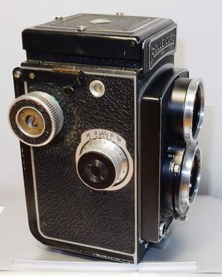 1630-Cámara ROLLEICORD III -Xenar 3.5/75 mm-funda