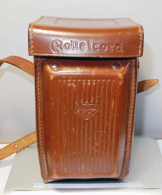 1630-Cámara ROLLEICORD III -Xenar 3.5/75 mm-funda