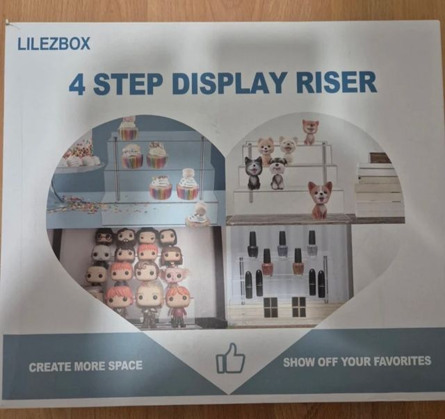 Expositor acrílico 4 niveles Funko Pop y figuras