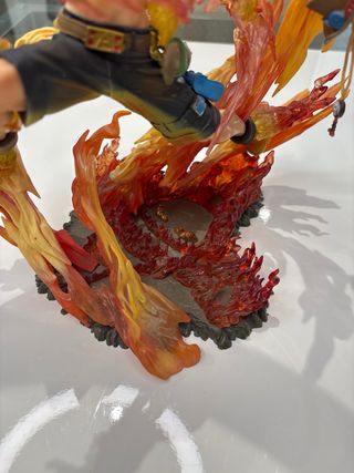 Figura grande de Ace “One Piece”