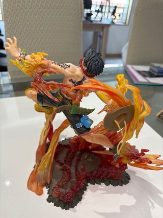 Figura grande de Ace “One Piece”