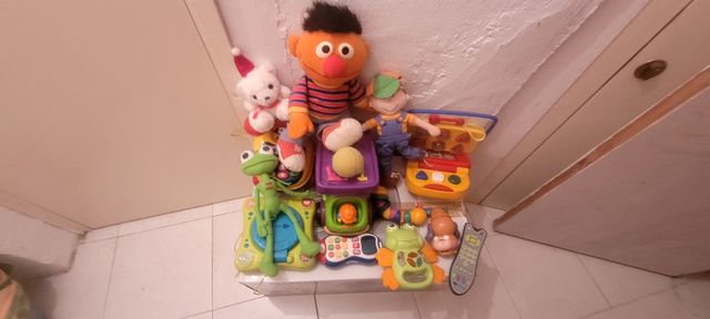 Lote juguetes niños 0-3 años