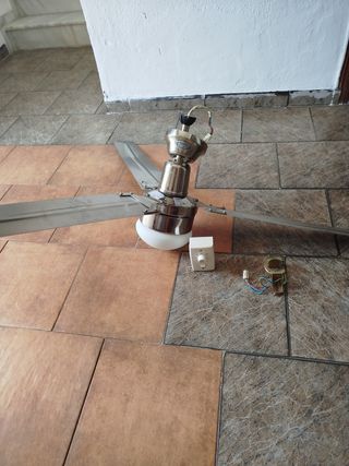 Ventilador Faro industrial con luz