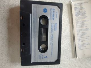 Cassetta Madonna - True Blue