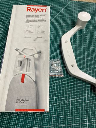Rayen Colgador para tabla de planchar , blano
