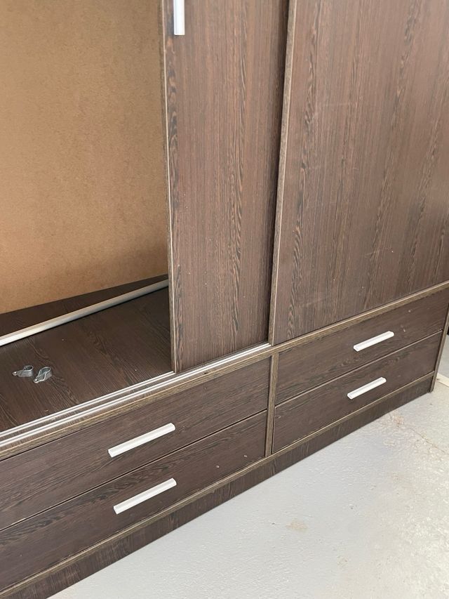 Armario 2 puertas correderas marrón