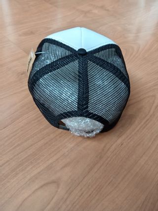 Gorra Berri Txarrak - Ikusi Arte