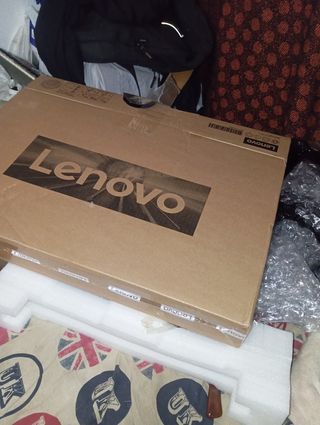 Portátil Lenovo Gris Plata