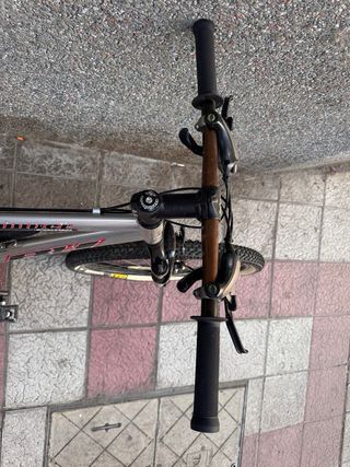 Bicicleta montaña BH Jumper + casco