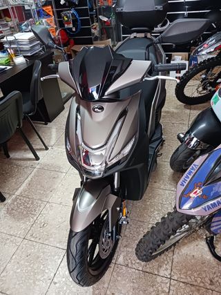 Kimco Agility 125cc - Scooter 2 meses de uso