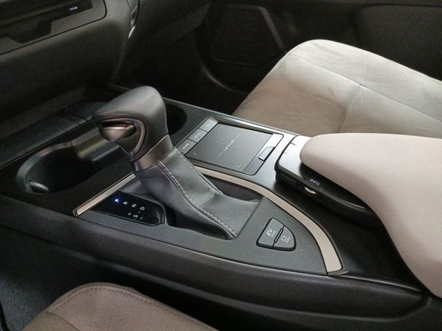 Lexus UX 2.0 250h Business