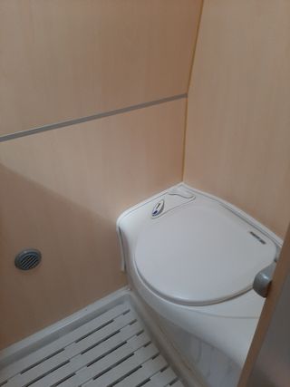 Peugeot Boxer camperizada con motor nuevo