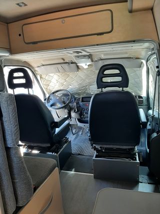 Peugeot Boxer camperizada con motor nuevo