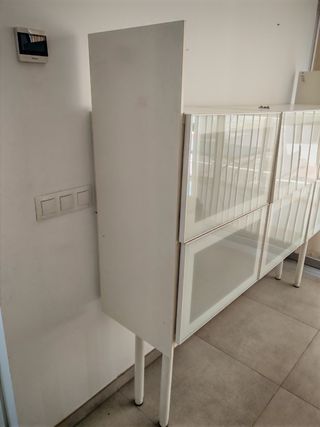 Mueble BESTÅ IKEA blanco - 6 puertas