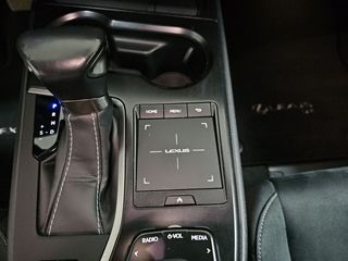 Lexus UX 2.0 250h Business Navigation