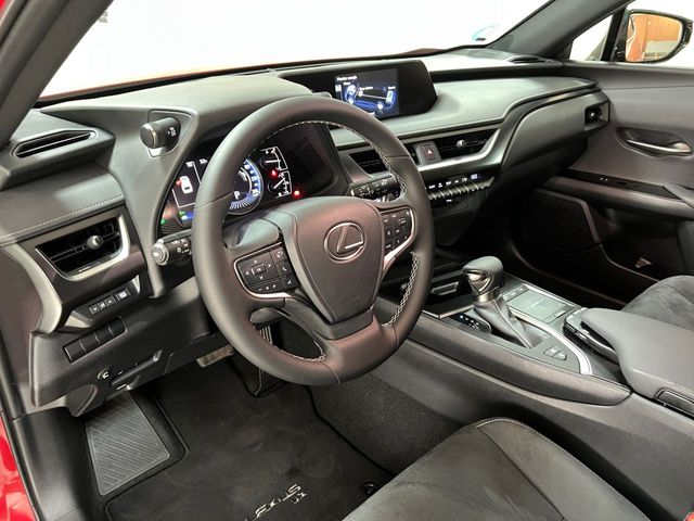 Lexus UX 2.0 250h Business